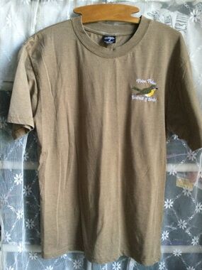 Point Pelee embroidered Chat Bird, Khaki coloured crew neck Tee